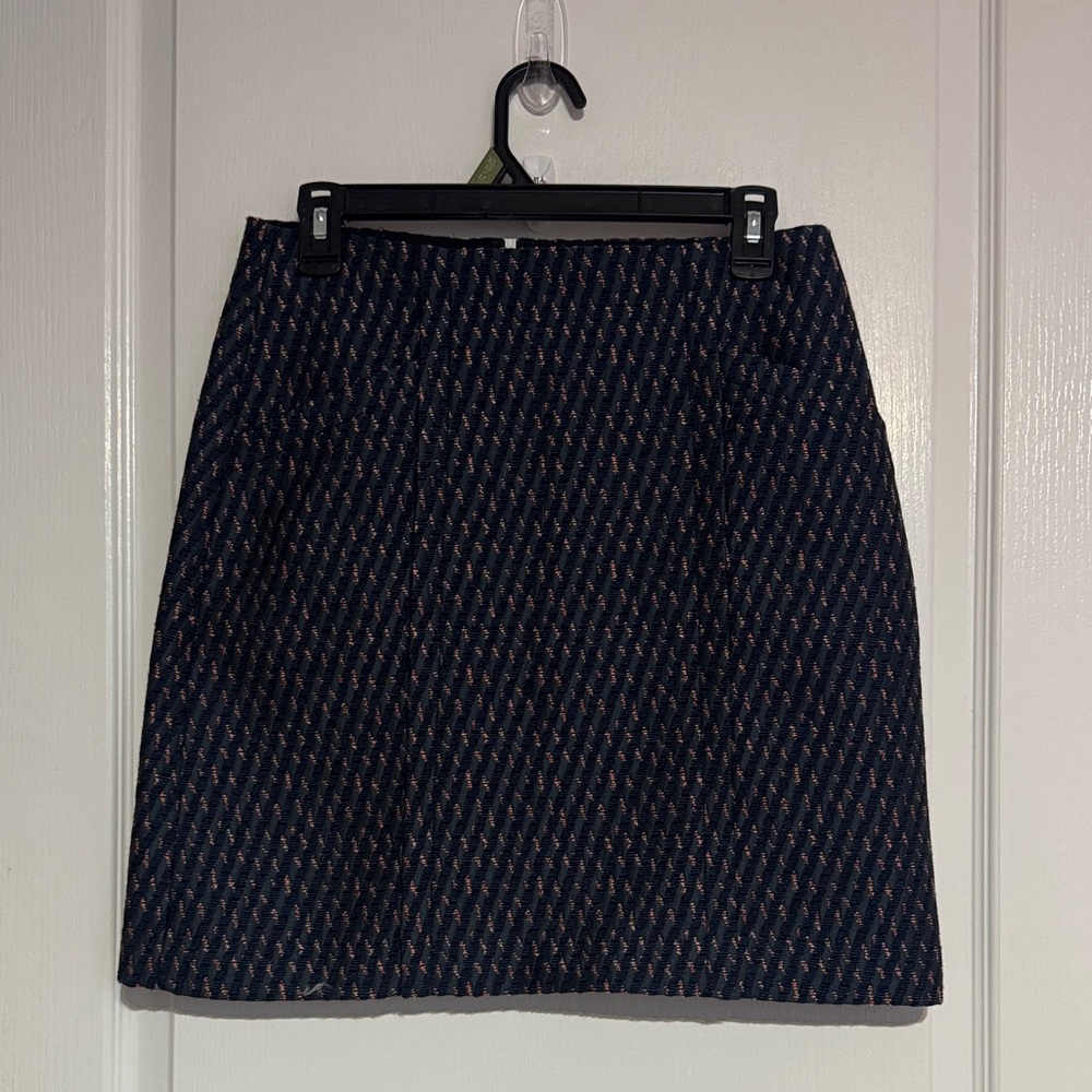 Elegant Black and Pink Patterned Skirt